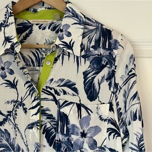 NWT Soft Surroundings White Blue Floral Rayon Long Sleeve Button Up - Size S